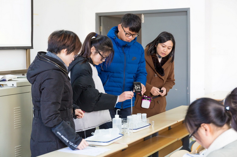 一堂“跟进式”教学化学示范课1-1.jpg