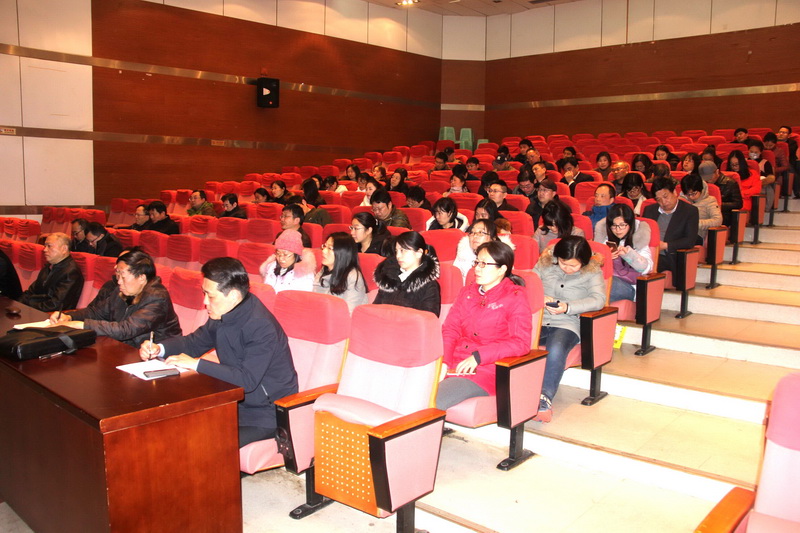 师德师风教育报告会-2.jpg