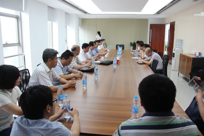 赴启东滨海园区开展“两学一做” 党员服务企业活动 (4)-1.jpg