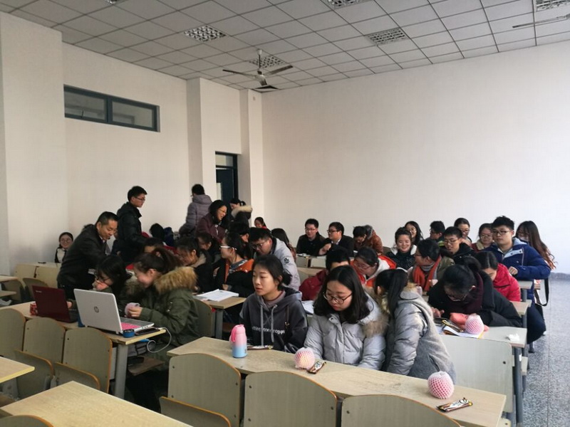 乐鱼官网手机网页版把温暖送给考研学生-1.jpg